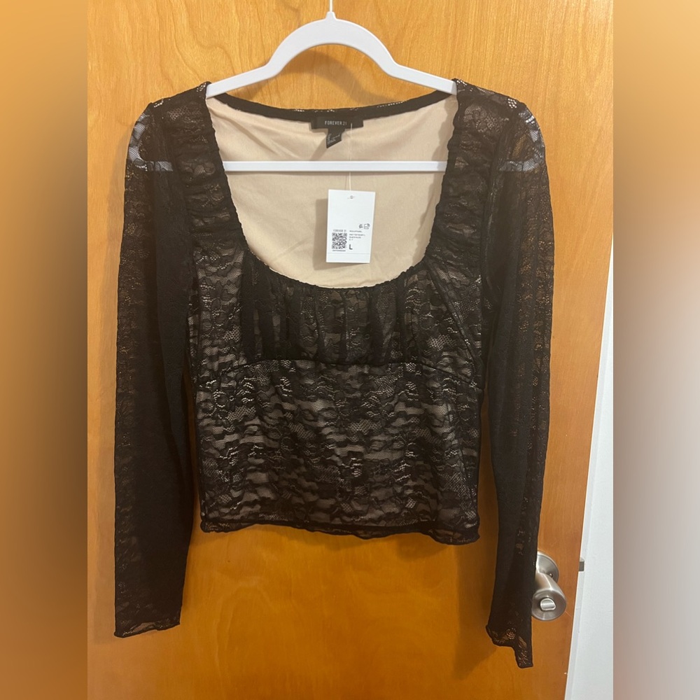Forever 21 Lace long sleeve top size large NWT